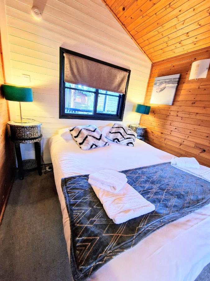 Villa Otter 4 Hot Tub - Huntersmoon-Warminster-Bath-Salisbury Extérieur photo
