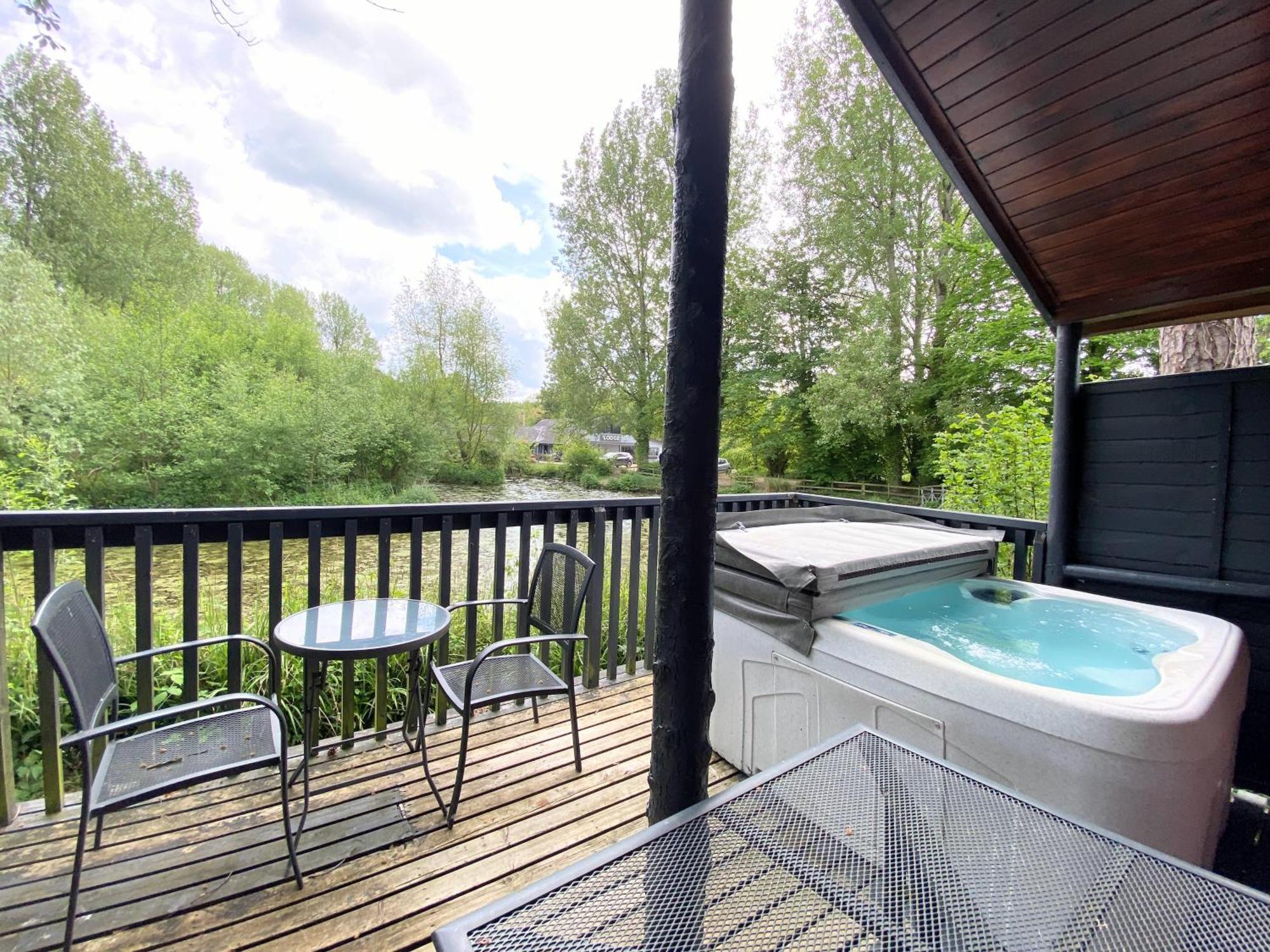 Villa Otter 4 Hot Tub - Huntersmoon-Warminster-Bath-Salisbury Extérieur photo